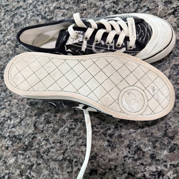 CHANEL Weekender Sneaker - Picture 7 of 10